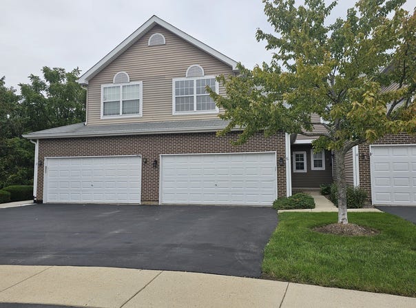 6 Grandview Court, Algonquin, IL 60102