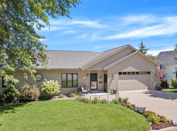 329 2nd Street E, Wabasha, MN 55981