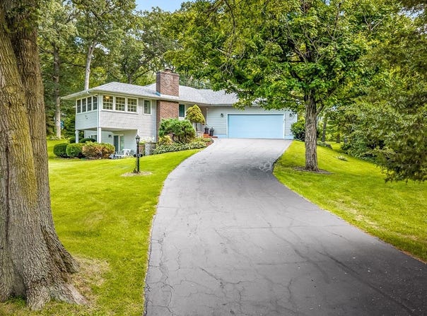 572 Baintree Road, LAKE SUMMERSET, IL 61019