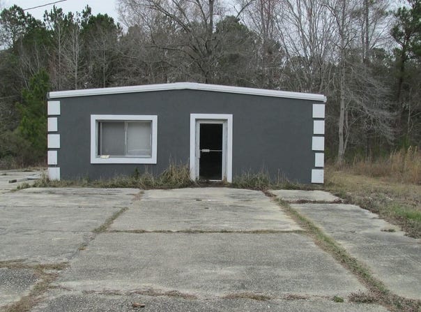 2160 Cultra Rd., Conway, SC 29526