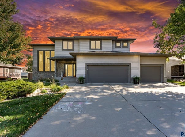 7404 S High Cross Trl, Sioux Falls, SD 57108