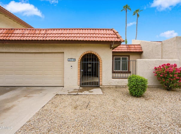 5210 E SAGUARO Circle, Phoenix, AZ 85044
