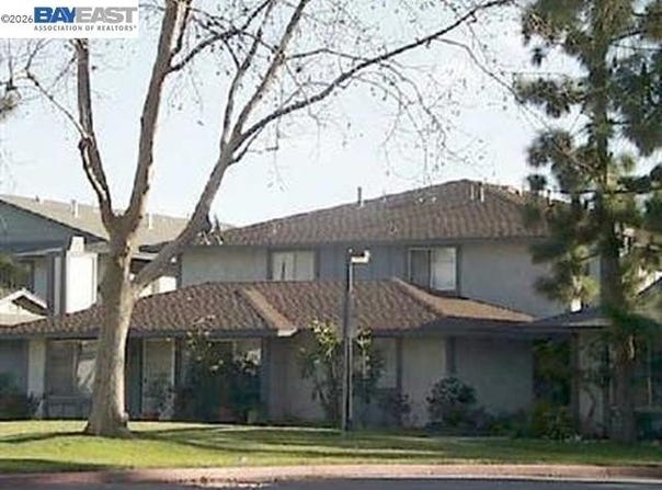 533 Spring Road, Moorpark, CA 93021