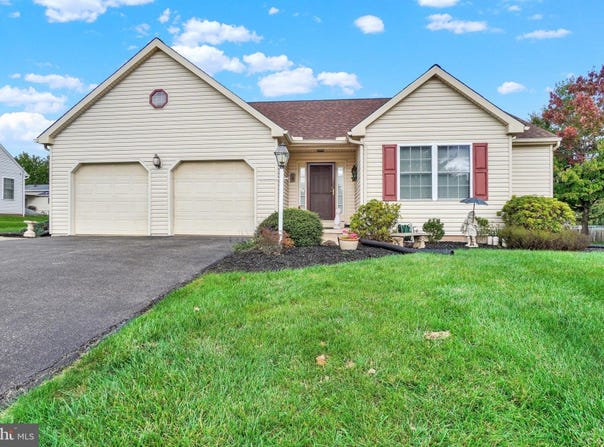 117 CEDAR Drive, DOVER, PA 17315