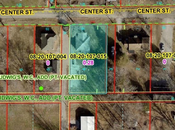 1012 E Center Street, Benton, IL 62812