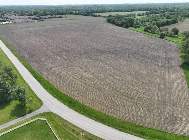 Arbor Dr, Decatur, IL 62526