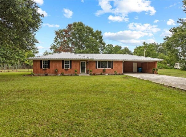 8 Hilda Ln, Carriere, MS 39426
