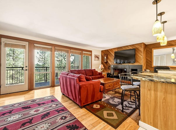18575 SW Century Drive, Bend, OR 97702