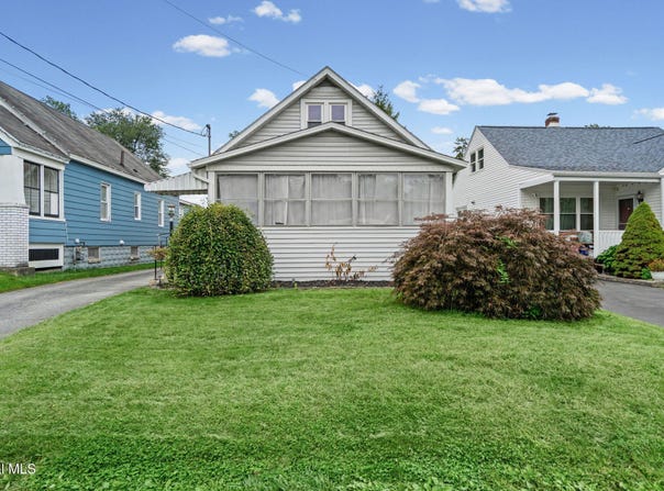 3025 Edgewood Avenue, Rotterdam, NY 12306