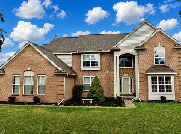 2295 Hidden Forest Drive, Grand Blanc, MI 48439