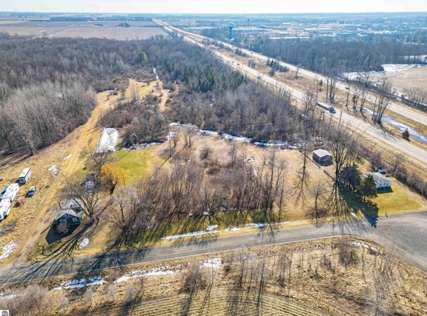5612 E Remus Road, Mt Pleasant, MI 48858
