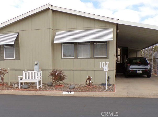 1010 E Bobier Drive, Vista, CA 92084