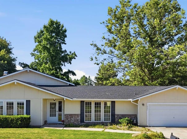 1237 E Cerramar Ct, Eagle, ID 83616