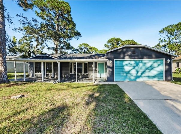 2727 BANYAN Drive, EDGEWATER, FL 32141