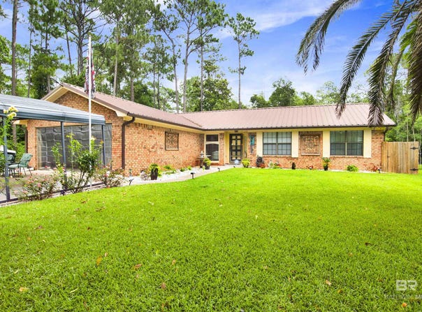 9248 Hammock Road, Elberta, AL 36530