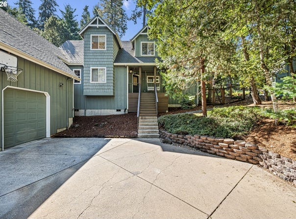 75 MARLBORO Ln, Eugene, OR 97405