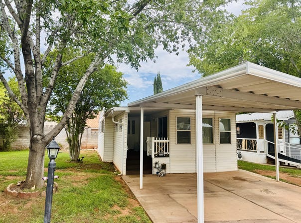 180 N 1100 E, Washington, UT 84780