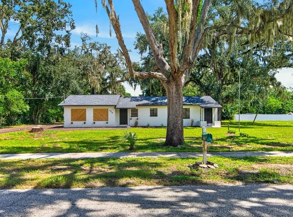 209 S SAINT CLOUD Avenue, VALRICO, FL 33594