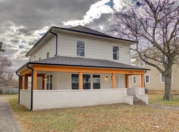 1106 E 6th Street, Okmulgee, OK 74447