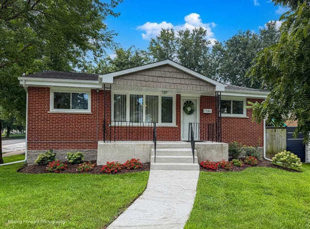 7101 W 114th Place, Worth, IL 60482