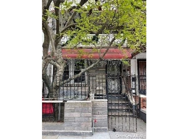 1214 Manor Avenue, Bronx, NY 10472