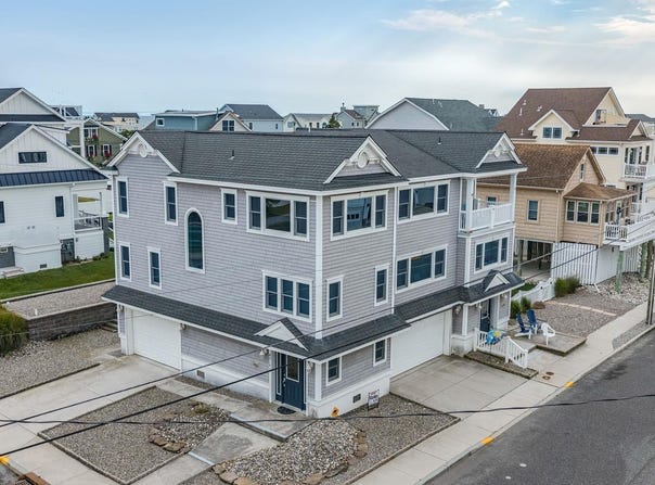 401 S Bayview Dr, Strathmere, NJ 08248