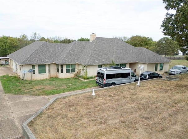 5300 Spring Mountain RD, Fort Smith, AR 72916