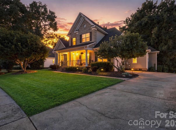 1550 Valhalla Drive, Denver, NC 28037
