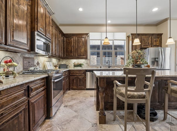 586 Bordeaux Drive, Rockwall, TX 75087