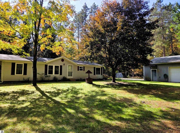 1990 Winegars Road, Gladwin, MI 48624