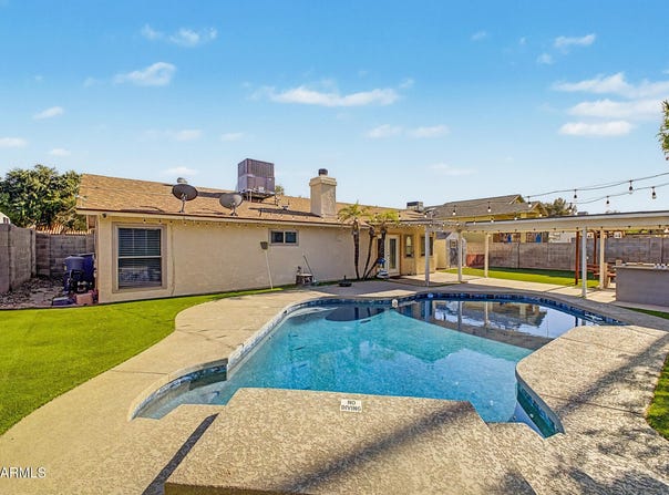 7338 E GREENWAY Street, Mesa, AZ 85207