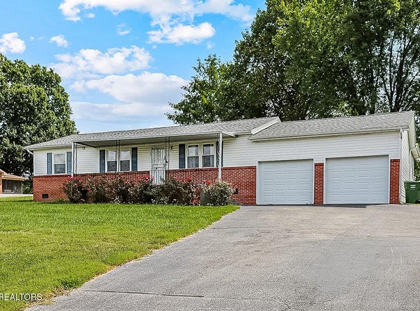 7518 Washington Pike, Corryton, TN 37721