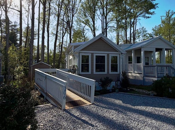 106 Meandering Lane, Flat Rock, NC 28731