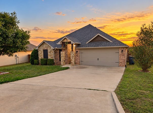 2811 S Lillis Lane, Denison, TX 75020