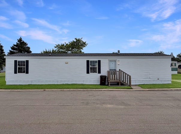 609 N Morton St, Saint Johns, MI 48879
