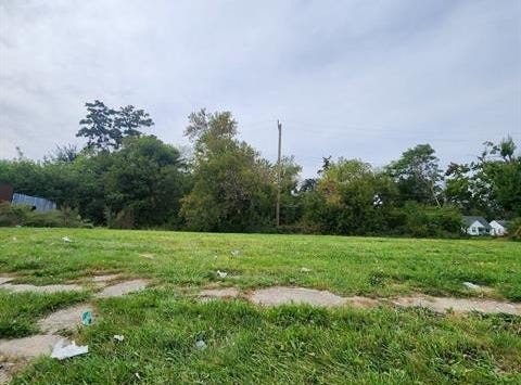 8441 SOUTHFIELD Freeway, Detroit, MI 48228