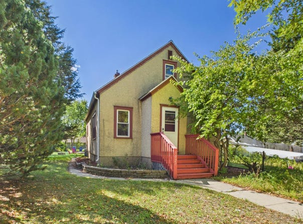 1027 9th Avenue N, Saint Cloud, MN 56303