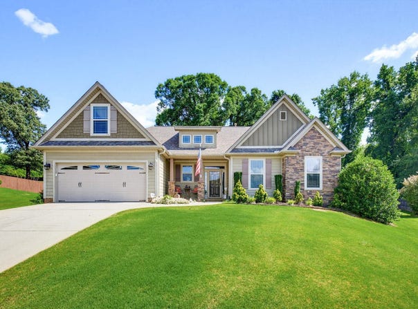 120 Hubbard Lane, Greer, SC 29651-1055