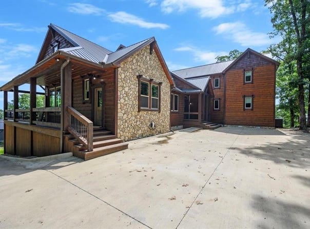 670 MOONSHINER SPRINGS Trail, Broken Bow, OK 74728