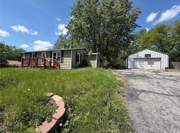 232 S County Line Road, Windsor, MO 65360