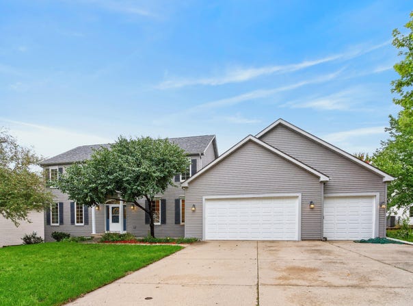 3502 Valley View Road, Ames, IA 50014