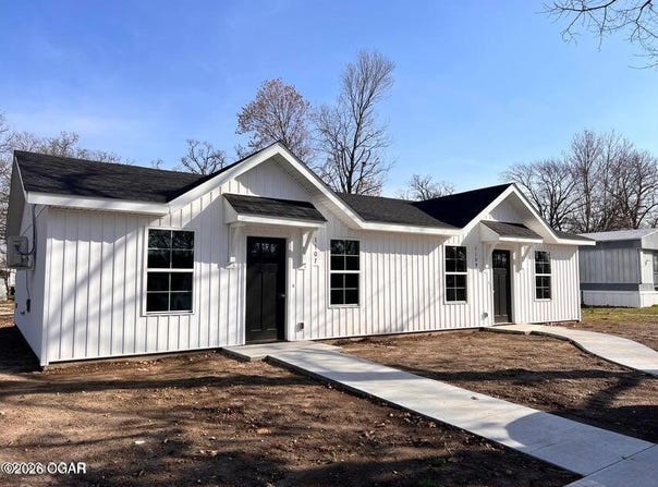 1109 E 34th Street, Joplin, MO 64804
