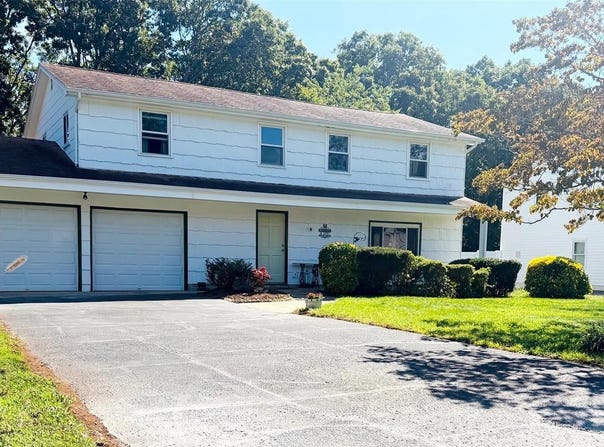 38 Appel Drive E, Shirley, NY 11967