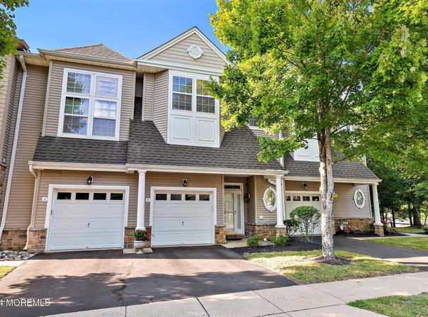5 Ocean Breeze Court, Manahawkin, NJ 08050