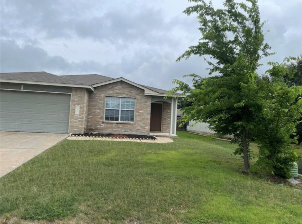 304 Will Ln, Hutto, TX 78634