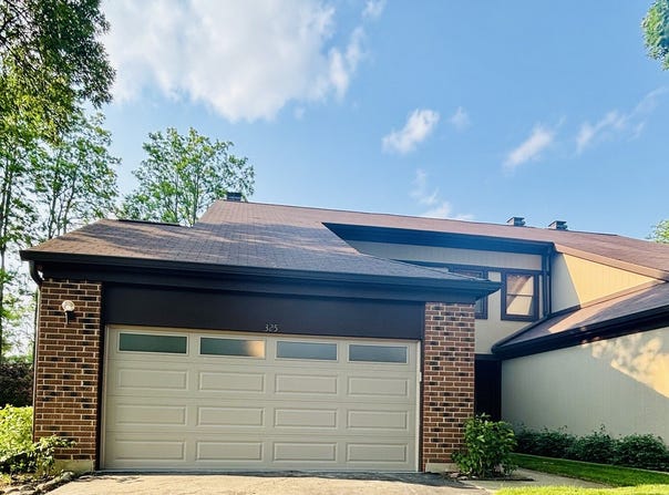 325 Shadowbend Drive, Wheeling, IL 60090