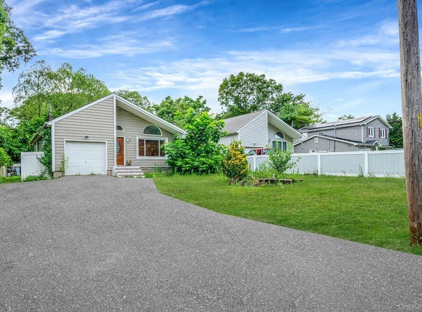 413 Glen Drive, Shirley, NY 11967
