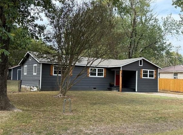 702 6th Avenue, Warner, OK 74469