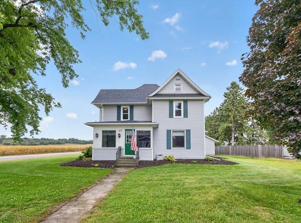45 4th Avenue SW, Elgin, MN 55932