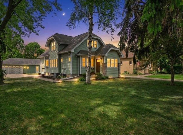 333 W Bender Rd, Glendale, WI 53217